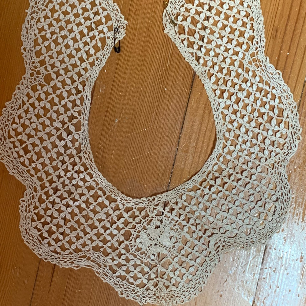 VTG hand made collar
